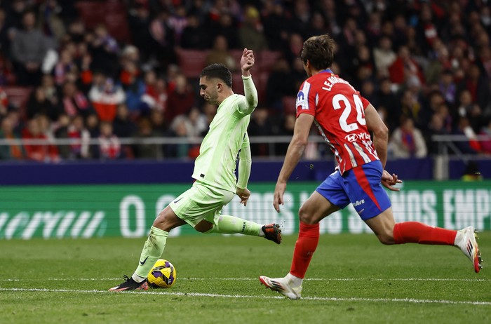 Soccer Football - LaLiga - Las Palmas v FC Barcelona - Estadio Gran Canaria, Las Palmas, Spain - February 22, 2025 FC Barcelona's Ferran Torres celebrates scoring their second goal REUTERS/Borja Suarez