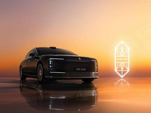 Influencer Digugat Gegara Kritik Mobil Influencer Digugat Gegara Kritik Mobil