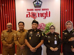 Kunker ke Bangli, Kajati Bali Ketut Sumedana Jelaskan Program Jaga Desa