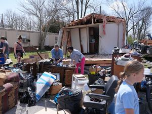 Video: Tornado Hantam Sebagian Besar Wilayah AS, 50 Bangunan Rusak