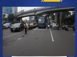 Lalin Exit Tol Tegal Parang Arah Jl Tendean Jaksel Macet Pagi Ini