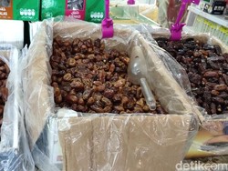 Penjualan Kurma di Palembang Meningkat 100% Saat Ramadan, Sukari Paling Diminati