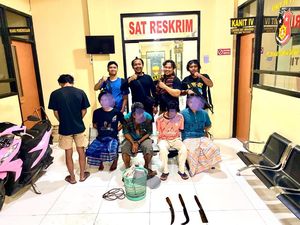 Polisi Tangkap 5 Komplotan Pencuri Sapi di Lombok Utara, Satu Orang Pelajar Polisi Tangkap 5 Komplotan Pencuri Sapi di Lombok Utara, Satu Orang Pelajar