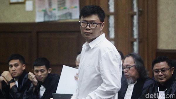 Ronald Tannur Bersaksi untuk Zarof Ricar dkk