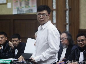 Hancur Hati Ronald Tannur Lihat Ibunya Jadi Terdakwa Suap Hakim Hancur Hati Ronald Tannur Lihat Ibunya Jadi Terdakwa Suap Hakim