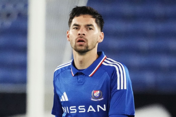 Sandy Walsh YOKOHAMA, JAPAN - MARCH 11: Sandy Walsh of Yokohama F.Marinos looks on during the AFC Champions League Elite Round of 16 second leg match between Yokohama F.Marinos and Shanghai Port at Nissan Stadium on March 11, 2025 in Yokohama, Kanagawa, Japan. (Photo by Hiroki Watanabe/Getty Images)