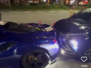 Kronologi Xpander Tabrak Pantat Ferrari Berujung Ringsek di PIK