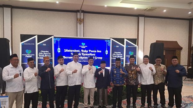 Wakil Presiden ke-13 KH Ma'ruf Amin buka puasa bersama (bukber) dengan Gubernur Banten Andra Soni.