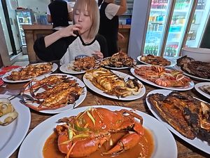 Video: Lambung YouTuber Mukbang Tzuyang 40% Lebih Besar dari Rata-rata Orang Video: Lambung YouTuber Mukbang Tzuyang 40% Lebih Besar dari Rata-rata Orang