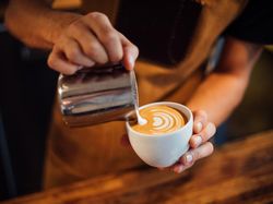 Barista Tebak Karakter Pelanggan Lewat 5 Menu Kopi Pesanannya