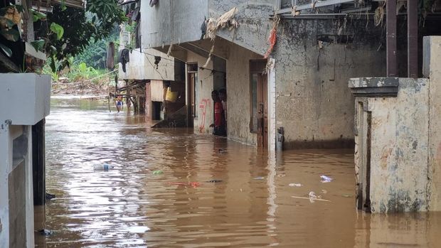 Banjir di Pejaten Timur, Ketinggian Air Capai 1,5 Meter