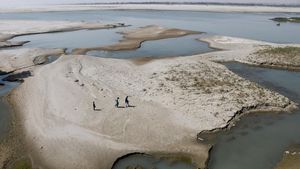 Debit Air Sungai Indus Pakistan Terus Mengering