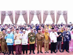 400 Guru Ngaji Tradisional di Pontianak Terima Bantuan Rp 1,8 Juta