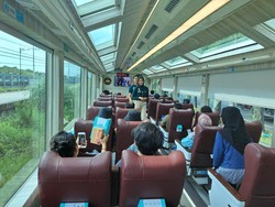 KAI Daop 8 Operasikan KA Mutiara Timur Tambahan untuk Mudik Lebaran