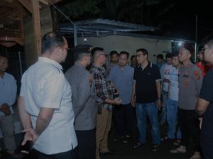 Kapolda NTB Cek TKP Penyerangan Polsek Kayangan di Lombok Utara Kapolda NTB Cek TKP Penyerangan Polsek Kayangan di Lombok Utara