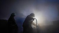 Puluhan Kios di Pasar Poncol Bungur Senen Hangus Terbakar