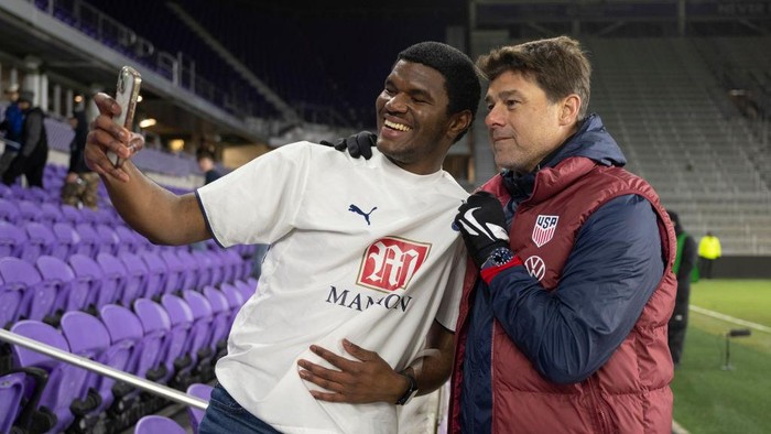 Mauricio Pochettino ORLANDO, FLORIDA - JANUARY 22: USMNT Head Coach Mauricio Pochettino takes photo with a fan at Inter&Co Stadium on January 22, 2025 in Orlando, Florida. (Photo by Roy K Miller/ISI Photos/USSF/Getty Images for USSF)
