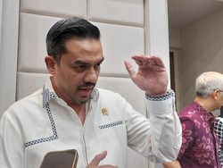Menteri UMKM Tepis Program Hapus Utang Bikin IHSG Anjlok