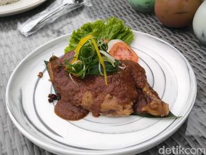 Gurih Mlekoh! Ayam Berbalut Lumpur Tebal di Kulonprogo Gurih Mlekoh! Ayam Berbalut Lumpur Tebal di Kulonprogo