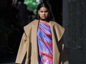 Foto: Kiprah Shahnaz Indira, Model Plus Size Pertama RI yang Mendunia Foto: Kiprah Shahnaz Indira, Model Plus Size Pertama RI yang Mendunia