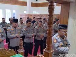 Polres Tulungagung Salat Gaib-Doa Bersama untuk 3 Anggota Polri Gugur di Lampung