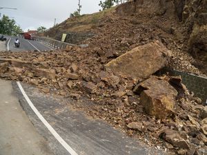 Potret Jalur Mudik Alternatif di Gunungkidul Longsor