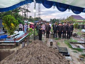 Suasana Pemakaman AKP Anumerta Lusiyanto di OKU Timur
