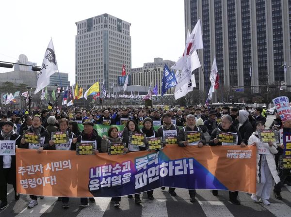 Ribuan Demonstran di Seoul Tuntut Presiden Yoon Suk Yeol Undur Diri