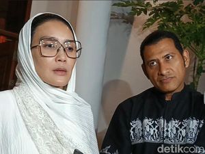 Video: Haru Rieke Diah Pitaloka Setelah Kasus Sengketa Tanah Mat Solar Berakhir Video: Haru Rieke Diah Pitaloka Setelah Kasus Sengketa Tanah Mat Solar Berakhir