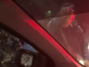 Video: Kronologi 2 Pria Rusak Mobil saat Macet di Jakbar