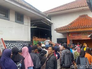 Pasar Subsidi di Sukabumi Diserbu, Ada Warga yang Tak Kebagian Kupon