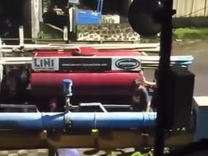 Lurah Kota Malang Angkat Bicara soal Truk Sedot WC Buang Tinja ke Sungai Lurah Kota Malang Angkat Bicara soal Truk Sedot WC Buang Tinja ke Sungai