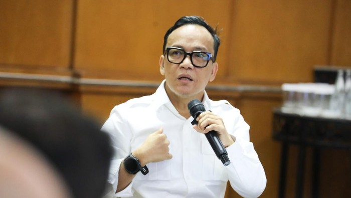 Ironi Wamenaker Noel, Dulu Sindir #KaburAjaDulu, Sekarang...?