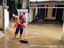 Warga Pejaten Timur Pasrah Beberes Lagi Gegara Banjir: Anggap Aja Olahraga