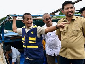 Menteri ESDM Bahlil Sapa Nelayan di Banjarmasin