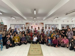 Gubernur Agustiar Temui Mahasiswa Kalteng di Yogyakarta, Kasih Bantuan Rp 200 Juta