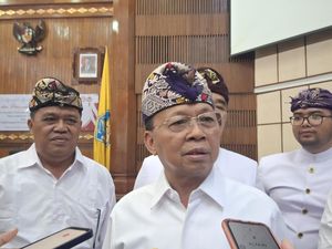 Koster Beri Sinyal Proyek Tol Mengwi-Gilimanuk Berlanjut Koster Beri Sinyal Proyek Tol Mengwi-Gilimanuk Berlanjut