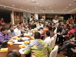 Gus Ipul Ajak Kepala Daerah Se-NTT Sukseskan DTSEN & Sekolah Rakyat