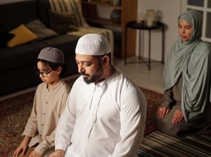 Bacaan Sholat Witir Lengkap: Niat, Tata Cara dan Doa Setelahnya Bacaan Sholat Witir Lengkap: Niat, Tata Cara dan Doa Setelahnya