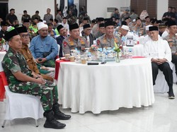 Momen Kapolri Silaturahmi dan Bukber dengan Ulama-Masyarakat Banten