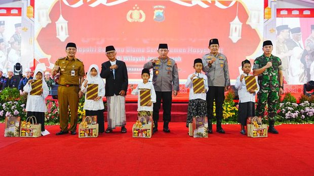 Kapolri melaksanakan Safari Ramadan di Jateng. (Dok. Polri)