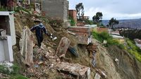 Makam di Bolivia Longsor, Warga Ramai-ramai Pindahkan Jenazah