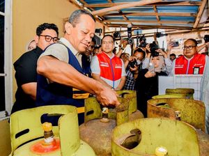 Tinjau LPG 3 Kg di Banjarbaru, Bahlil Tekankan Distribusi Tepat Sasaran Tinjau LPG 3 Kg di Banjarbaru, Bahlil Tekankan Distribusi Tepat Sasaran