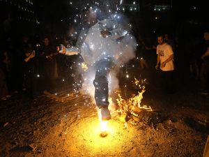 Meriahnya Warga Iran Sambut Tahun Baru Persia