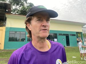 Pesan Khusus Bos PSS ke Huistra: Lakukan Semua Cara untuk Bertahan di Liga 1