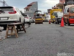 Jelang Mudik Lebaran, Jalan Rusak di Tasikmalaya Diperbaiki