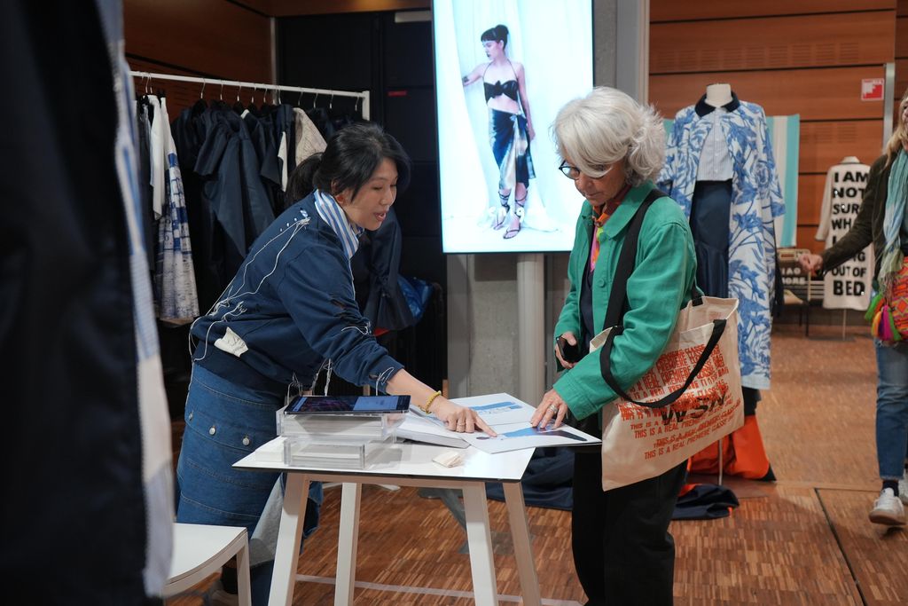 Thresia Mareta membawa LAKON di Paris Trade Show