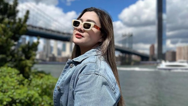 Kabar Terkini Artis dari InsertLive : Sempat Hampir 100 Kg, Begini Reaksi Vicky Shu Dibiang 'Mukanya Besar'
