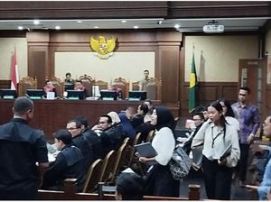 Tak Pakai Toga, 4 Pengacara Tom Lembong Diminta Hakim Keluar Area Sidang