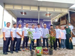 ASDP Salurkan Bantuan Sembako dan 52 Bibit Pohon di Aceh